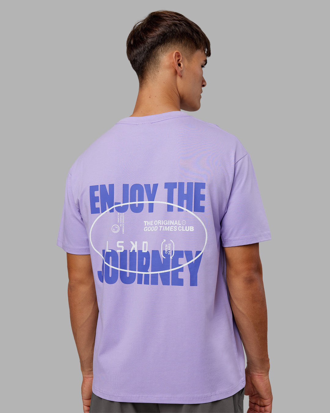 Man wearing Be Yourself FLXCotton Tee Oversize - Violet Ray-Royal Purple | Model:Jackson | Size:L