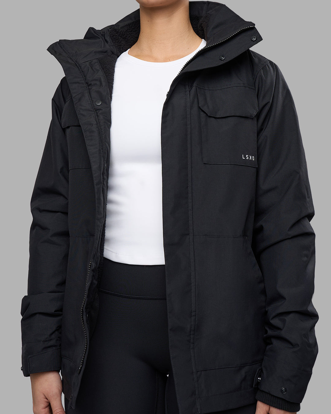 Woman wearing Marshall 2.0 Jacket - Black | Model:Amy | Size:M