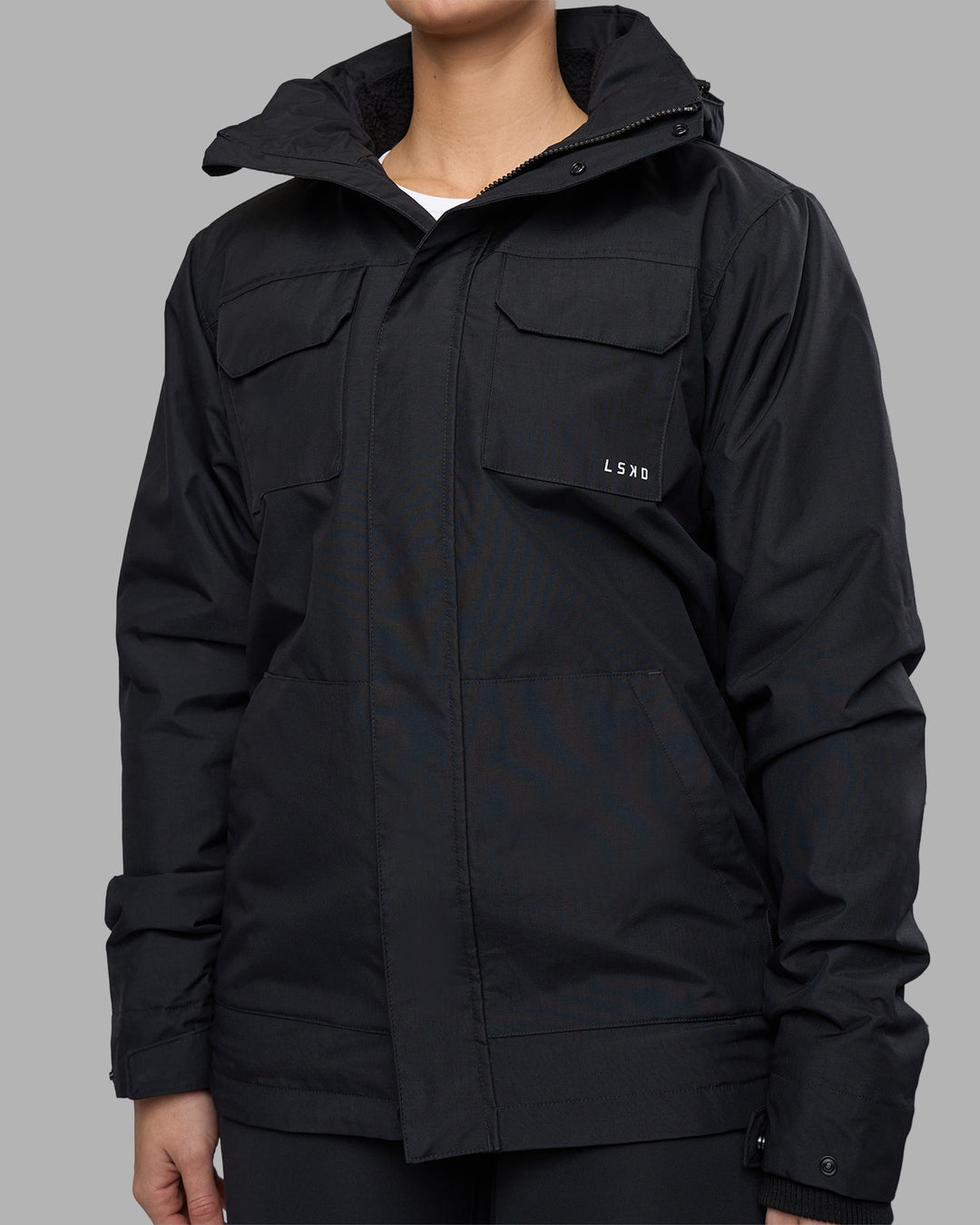 Woman wearing Marshall 2.0 Jacket - Black | Model:Amy | Size:M