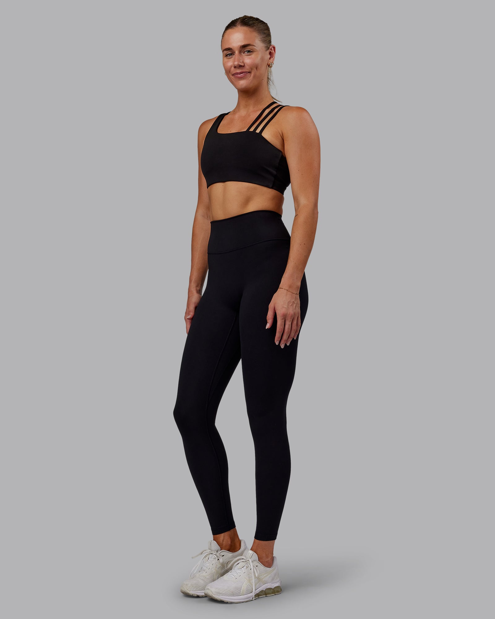 Woman wearing Fusion Ultra High-Rise Full Length Legging - Black | Model:Hannah | Size:S