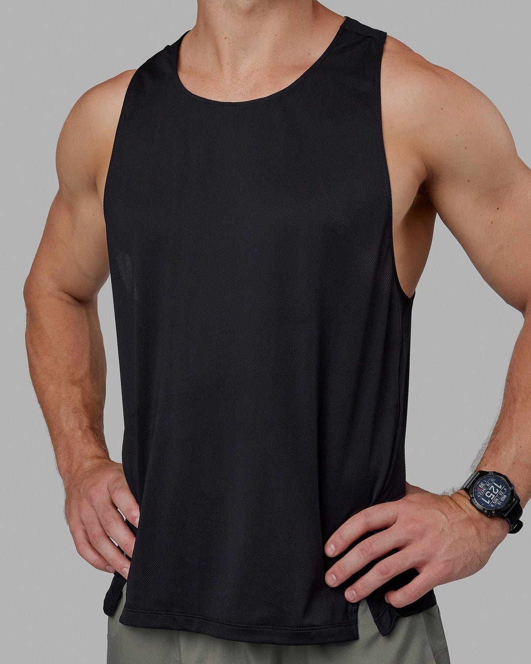 Man wearing Pace Running Tank - Black