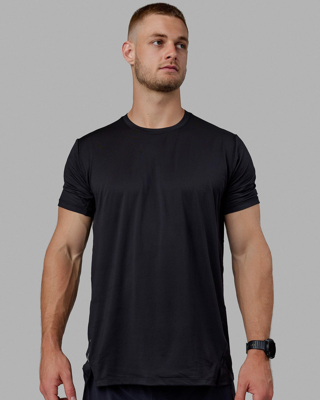 Man wearing Pace Running Tee - Black