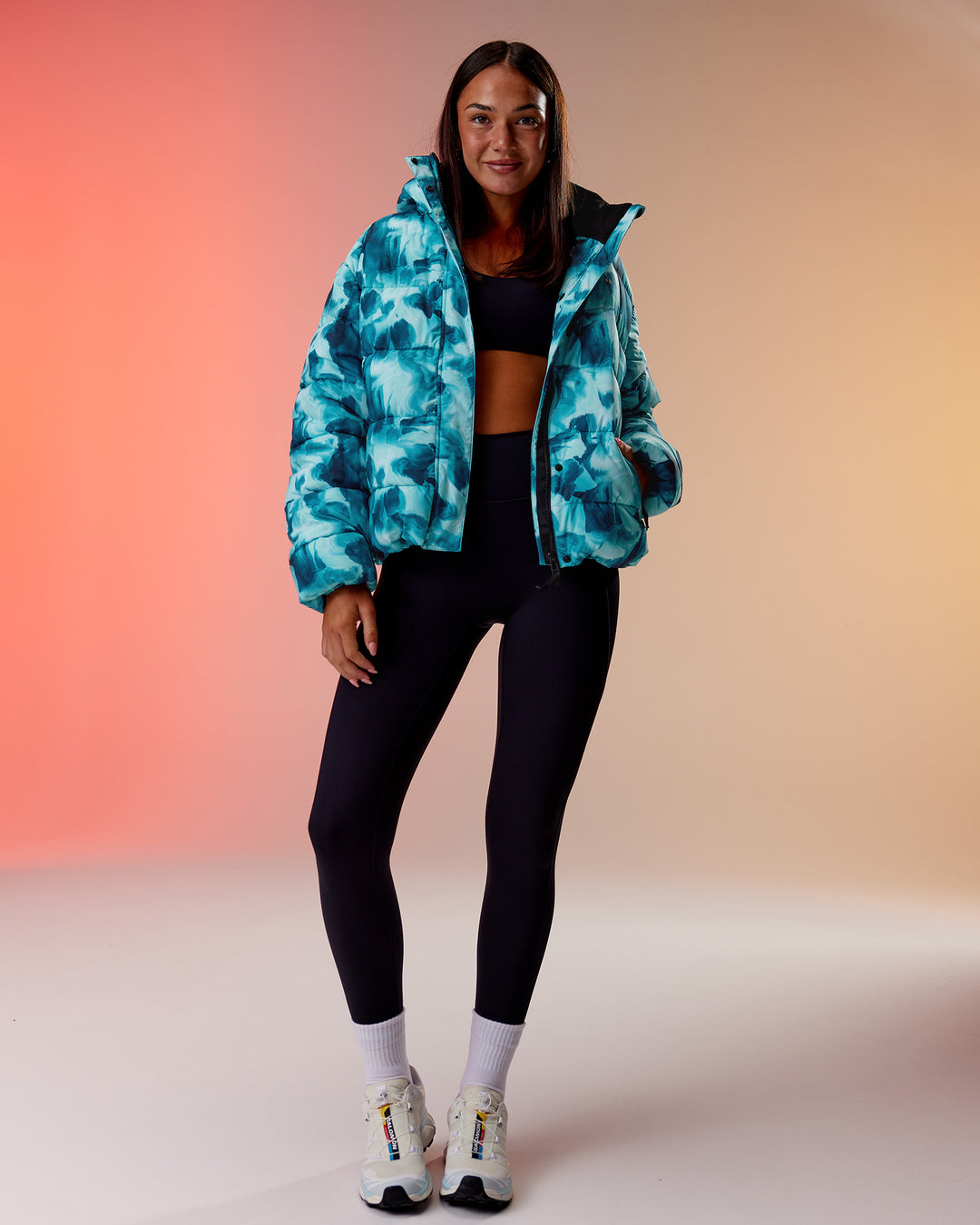 Woman wearing Go-To Puffer Jacket - Dazed Print | Model:Kirstyn | Size:S