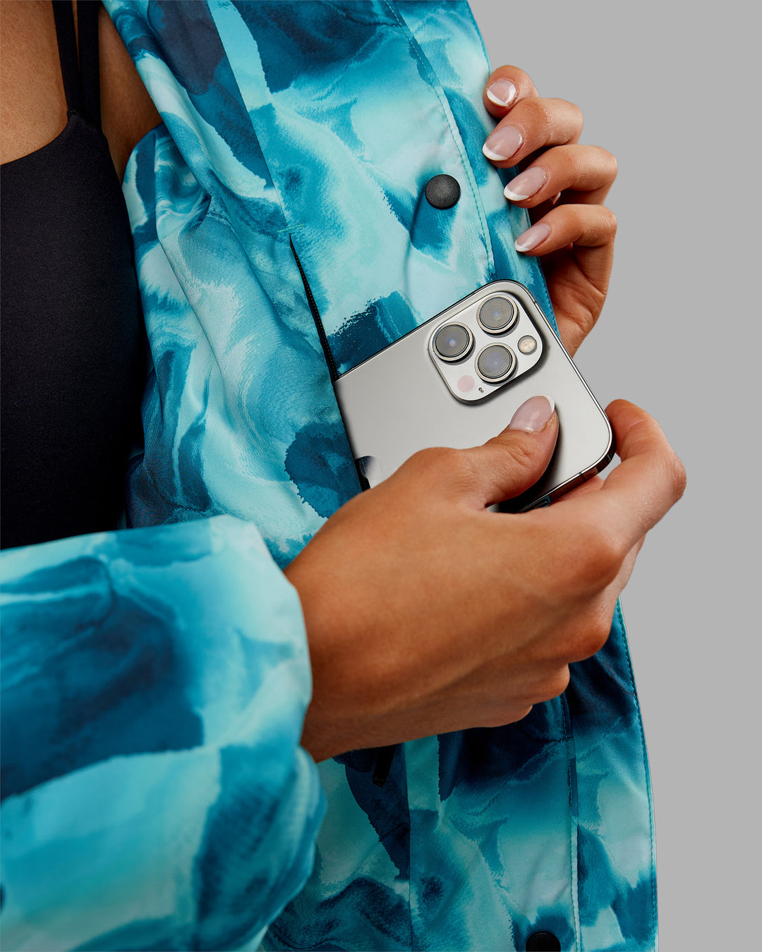 Woman wearing Go-To Puffer Jacket - Dazed Print | Model:Ella | Size:S