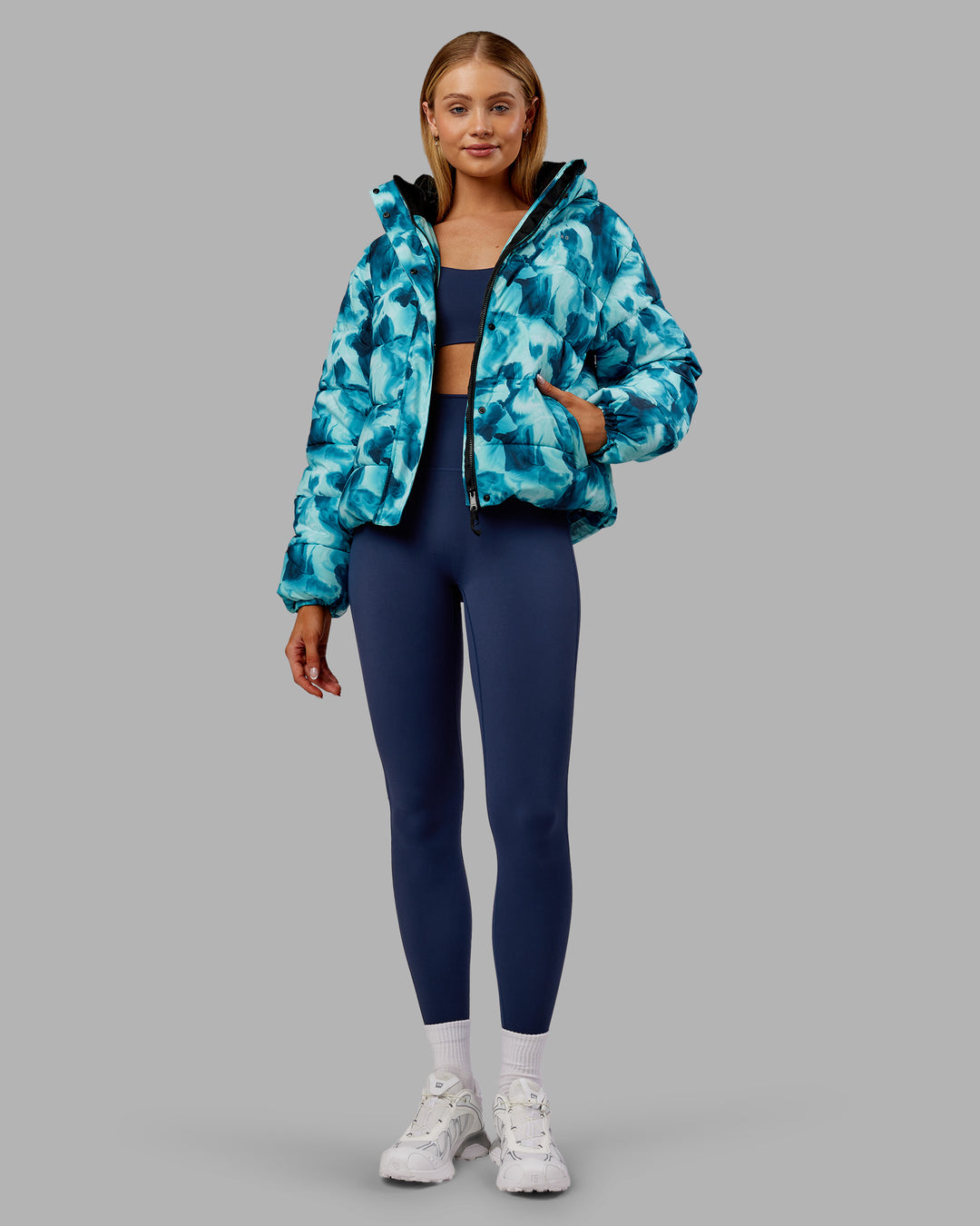 Woman wearing Go-To Puffer Jacket - Dazed Print | Model:Ella | Size:S