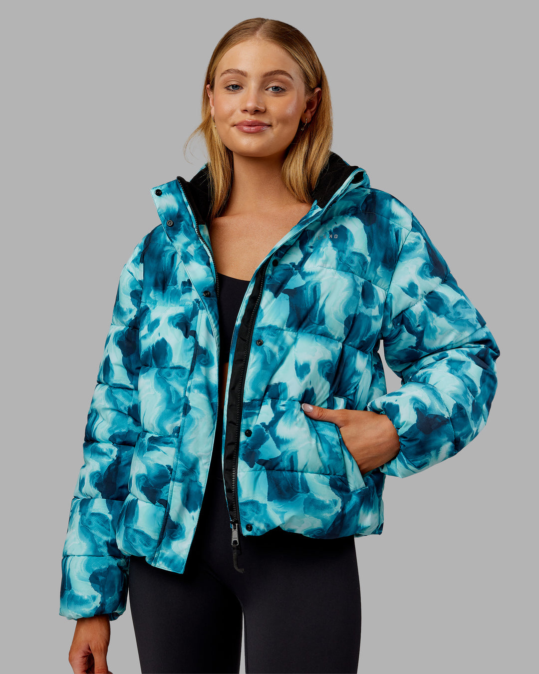 Woman wearing Go-To Puffer Jacket - Dazed Print | Model:Ella | Size:S