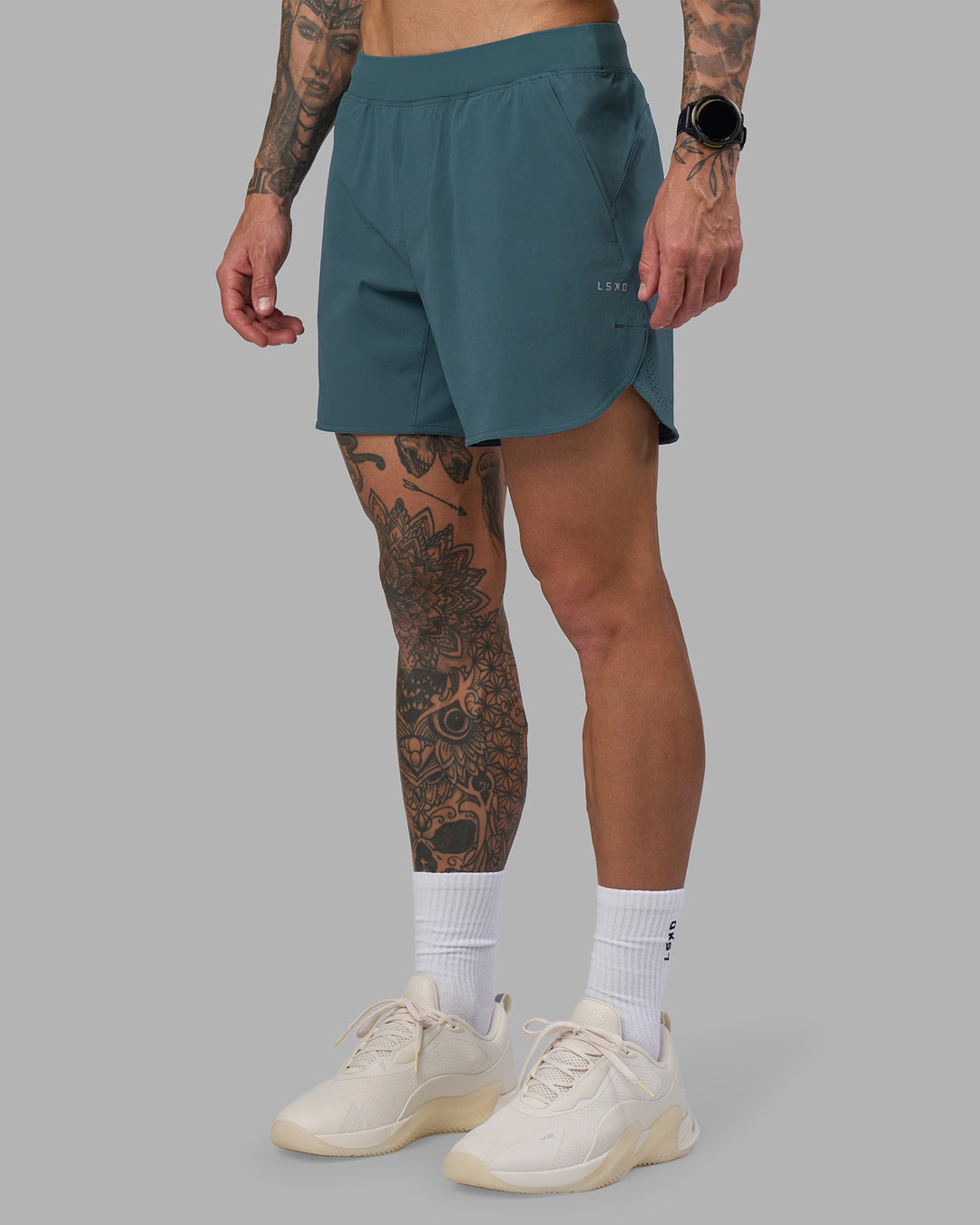 Man wearing Lift 6" Short - Abyssal | Model:Tommy | Size:S