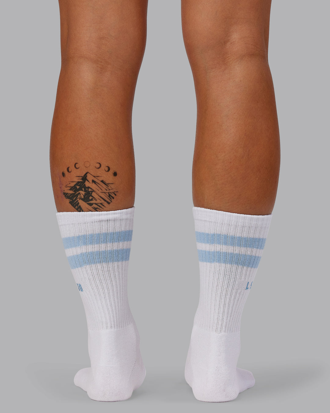 Model wearing Fast-Heritage-Signal Pack - Black/White/Bone-Glacial Blue | Size:OS