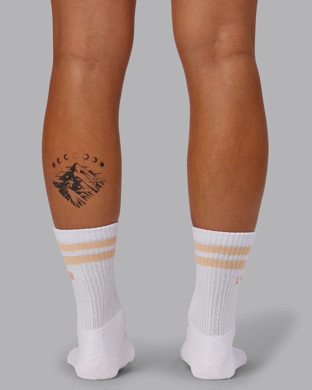 Model wearing Fast-Heritage-Signal Pack - Black/White-Peach Fuzz/Blue Haze | Size:OS