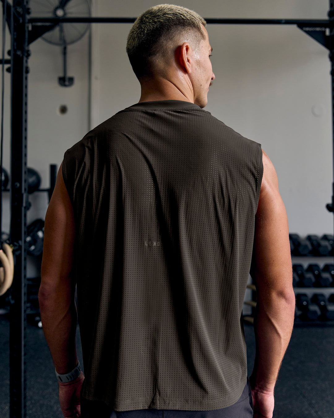 Man wearing Game Plan Boxy Tank - Onyx - view 4