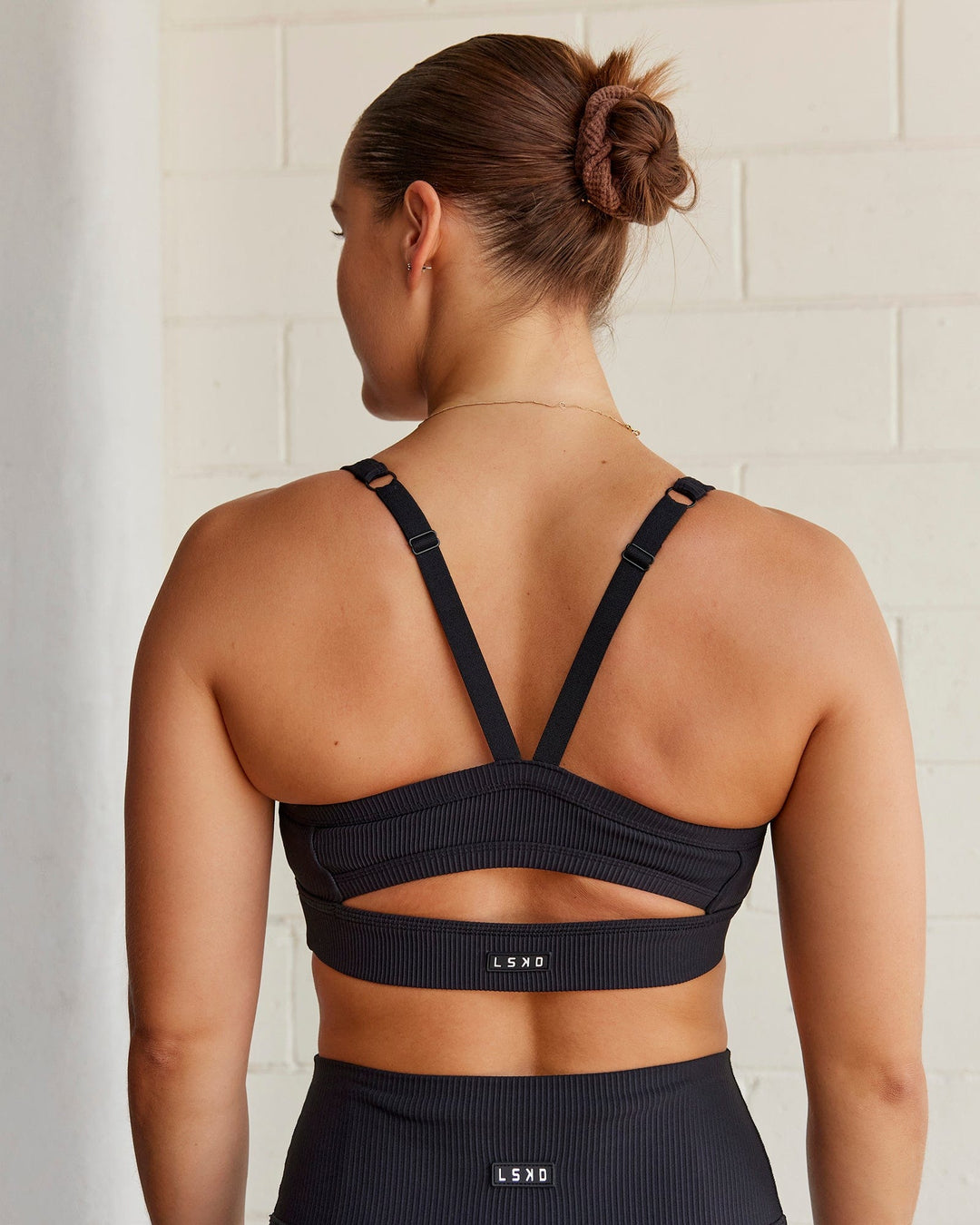 Momentum Ribbed Sports Bra - Black