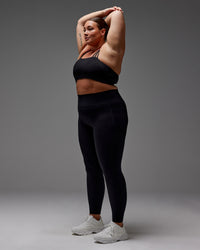 Woman wearing Fusion Ultra High-Rise Full Length Legging Pockets - Black | Model:Jordie | Size:2XL