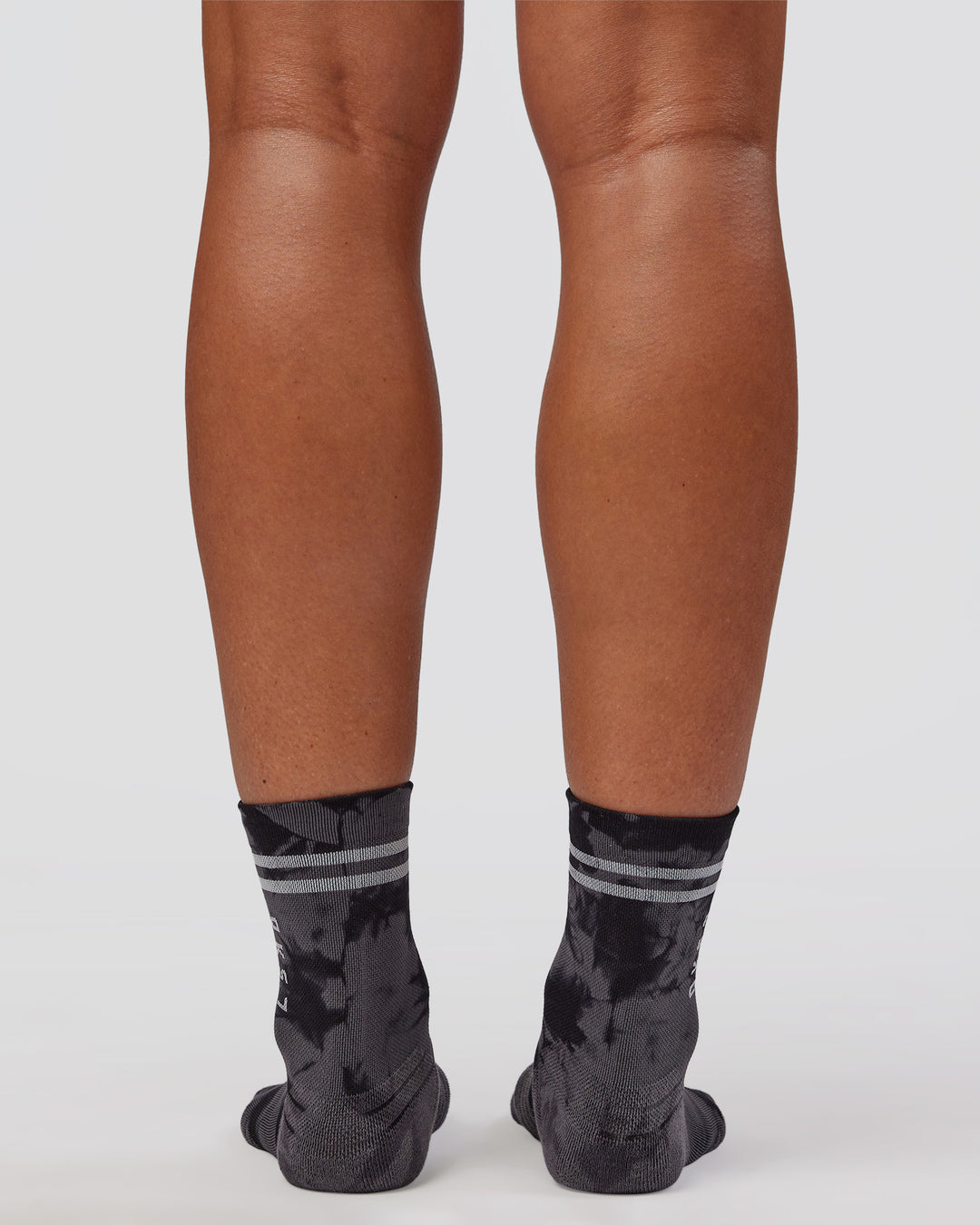 Accelerate Performance Quarter Socks - Black-Dark Storm
