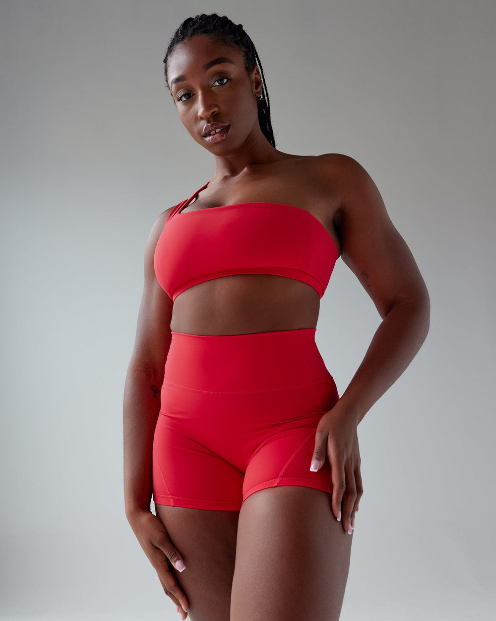 Woman wearing Bend X-Short Tight - Scarlet