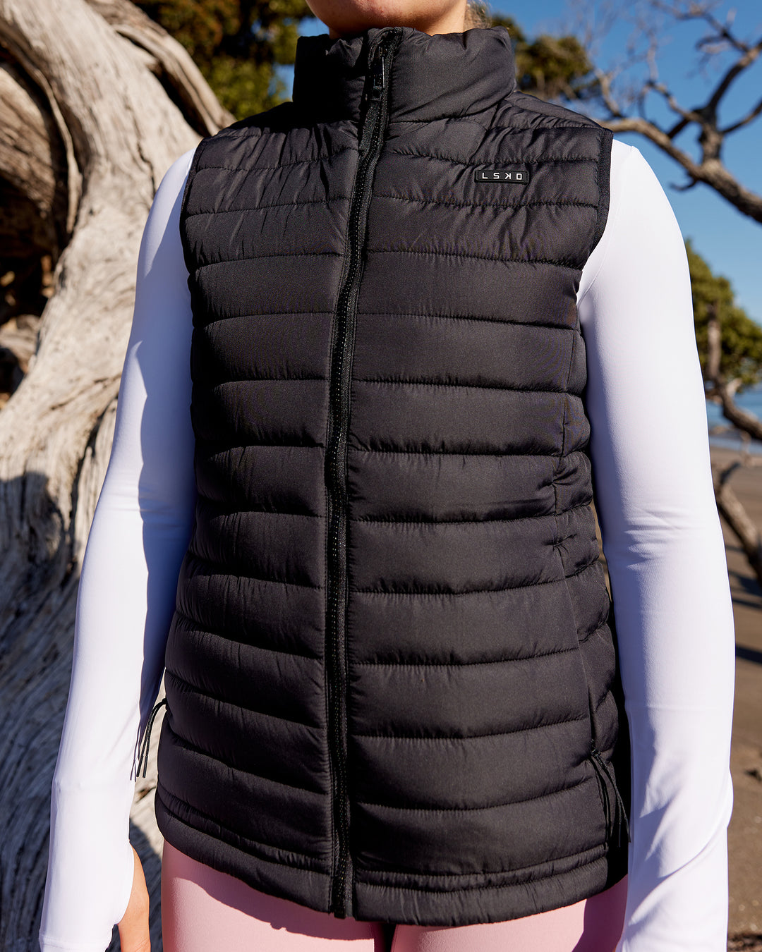 Woman wearing All-day Puffer Vest - Black