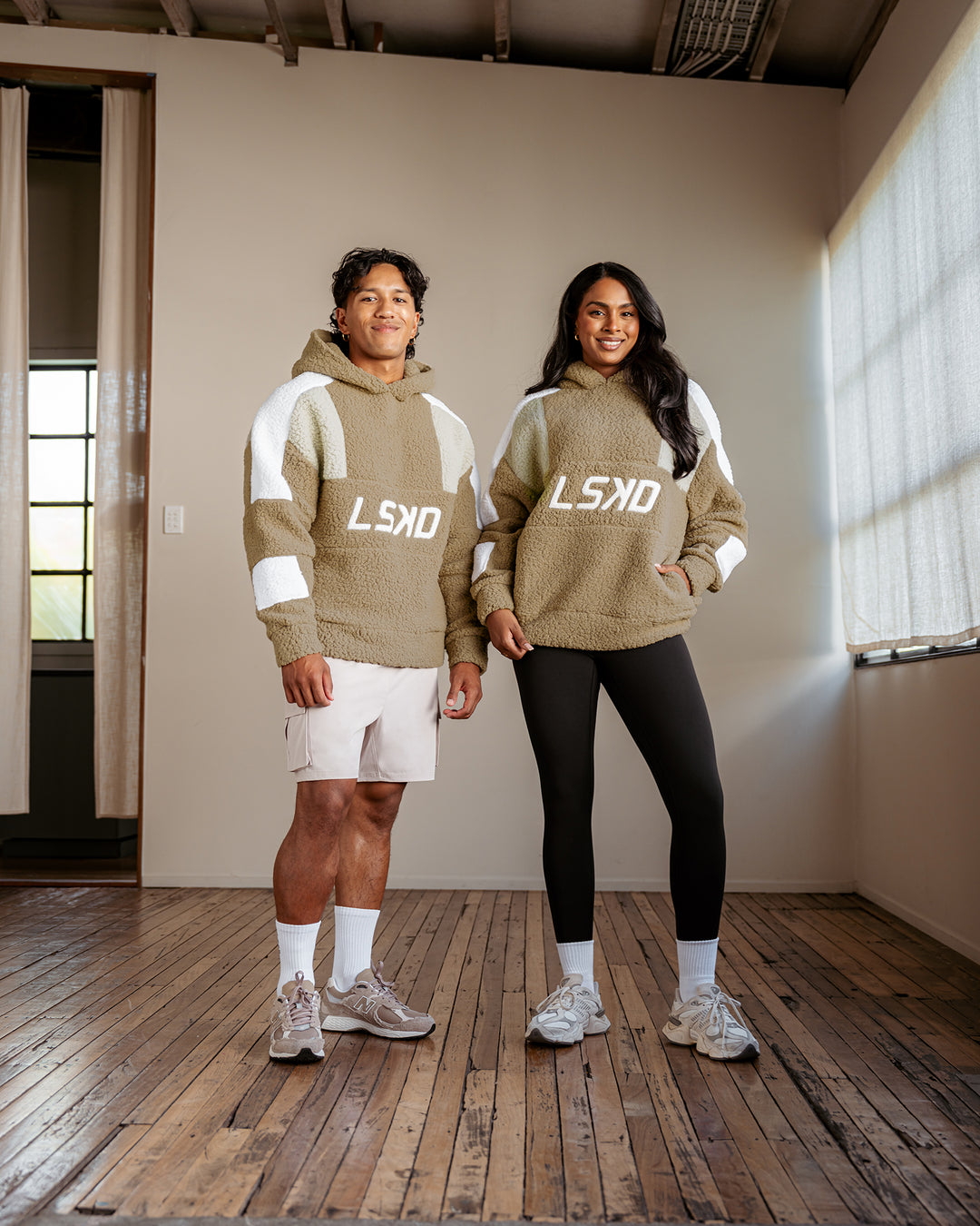Duo wearing Sherpa Slam Hoodie Oversized - Greige-Shale Beige-White | Model:Duo | Size:Both