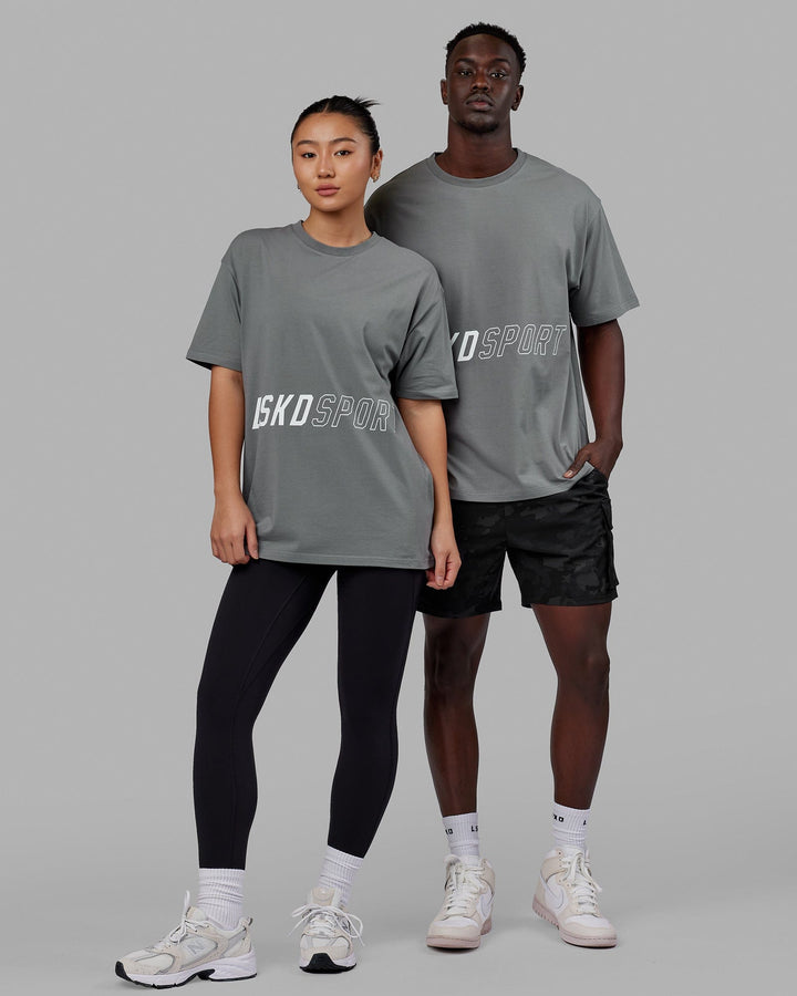 Duo wearing Unisex Pace FLXCotton Tee Oversize - Graphite