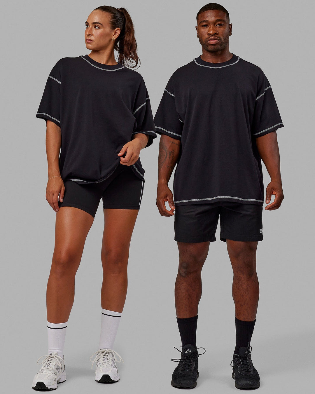 Duo wearing Unisex Overlock Ultra-Heavyweight Tee Oversize - Black-White