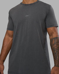 Man wearing Base FLXCotton Tee - Dark Storm Washed| Model:Xav | Size:L