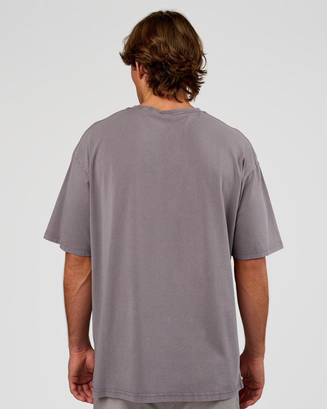 Man wearing Base FLXCotton Tee Oversized - Duskstone Washed | Model:Marcus | Size:L