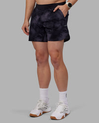 Man wearing Lift 6" Short - Black Washed | Model:Tom | Size:L