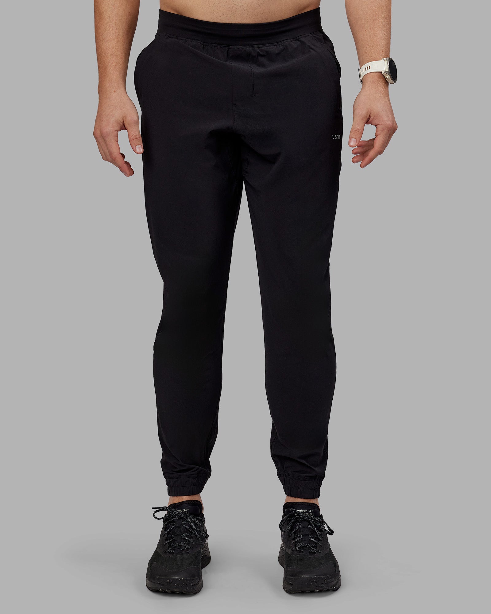 Man wearing Lift Jogger - Black | Model:Tom | Size:L