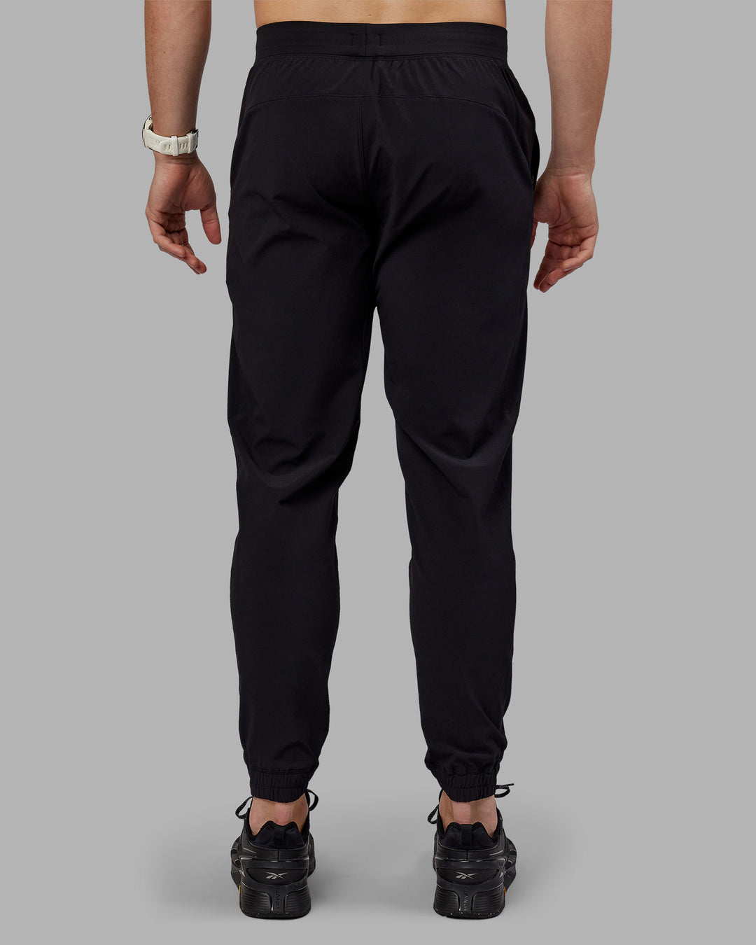 Man wearing Lift Jogger - Black | Model:Tom | Size:L