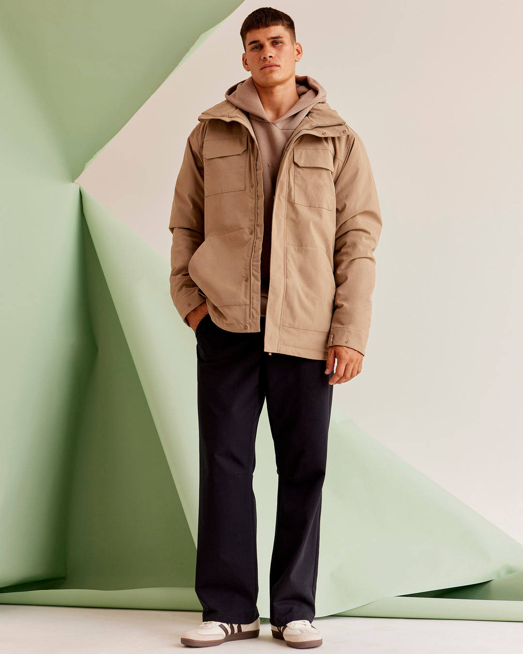 Man wearing Marshall 2.0 Jacket - Greige | Model:Jackson | Size:L