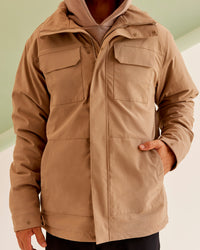Man wearing Marshall 2.0 Jacket - Greige | Model:Jackson | Size:L