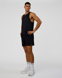 Man wearing Pace Running Tank 3.0  - Black | Model:Jackson | Size:L