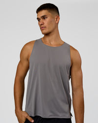 Man wearing Pace Running Tank 3.0  - Storm Front | Model:Jackson | Size:L