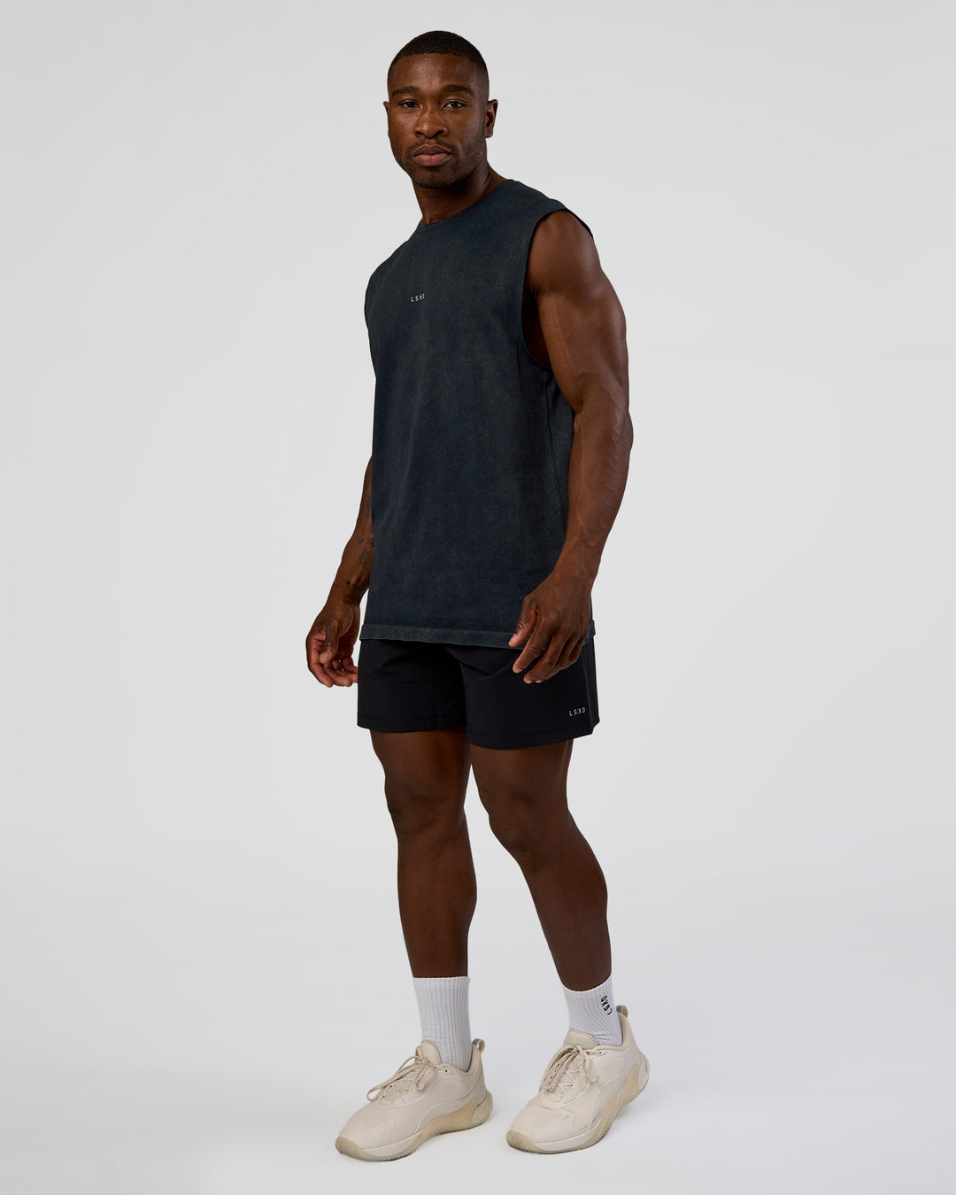 Man wearing Power Muscle Tank - Pirate Black Washed | Model:Sam | Size:L