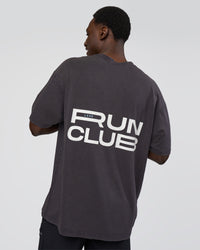 Man wearing Runner's FLXCotton Oversized Tee - Black Washed-White | Model:Paabio | Size:L