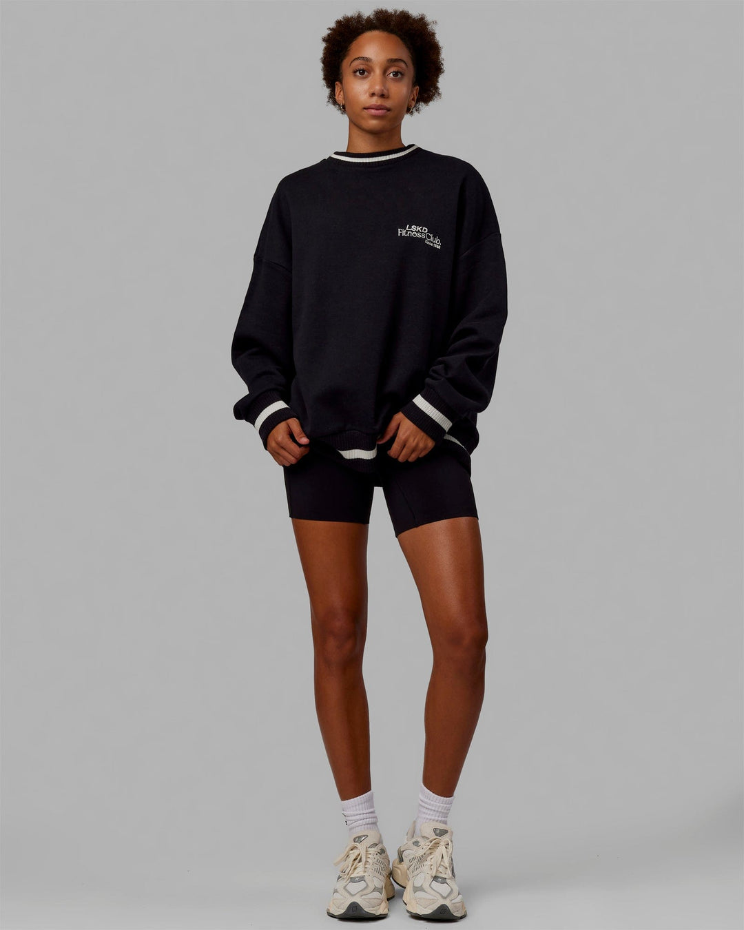 Woman wearing Unisex Fitness Club Sweater Oversize - Black-Off White