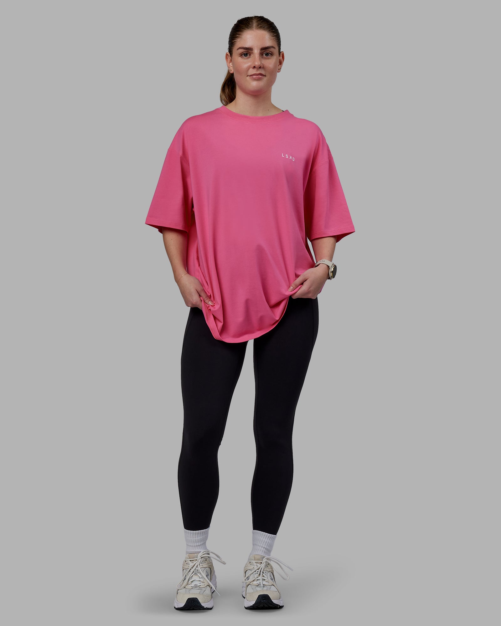Unisex Lift-Up FLXCotton Tee Oversize - Carmine Rose-White