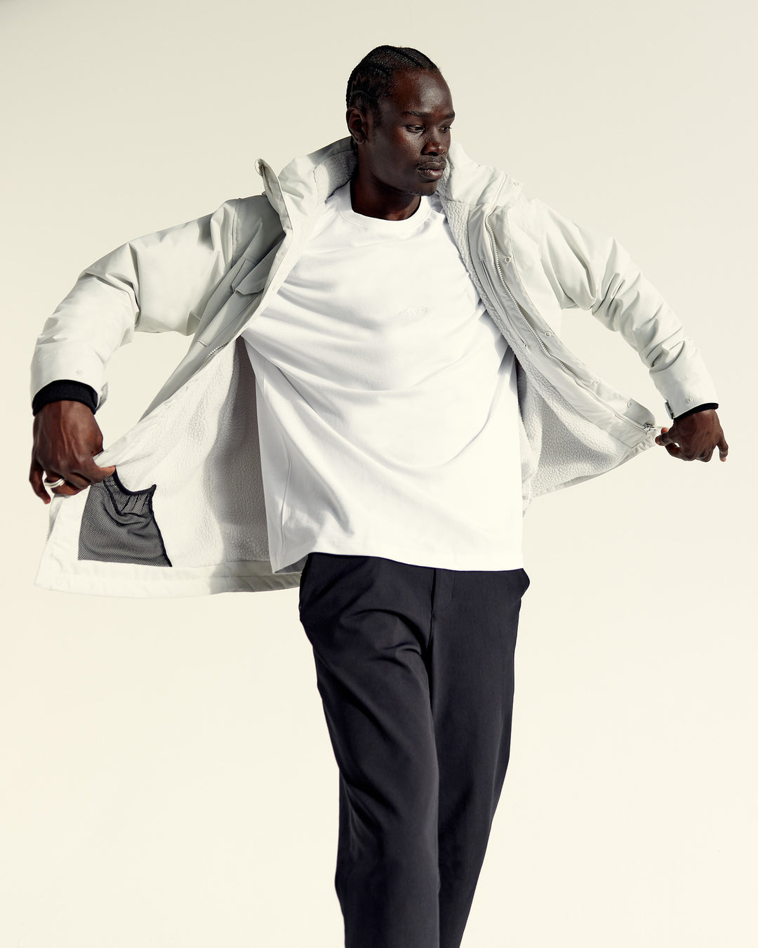 Man wearing Marshall 2.0 Jacket - Digital Mist | Model:Mabyro | Size:M