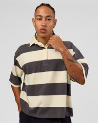 Man wearing Oversized Rugby Polo - Off White-Grey | Model:Malebo| Size:M