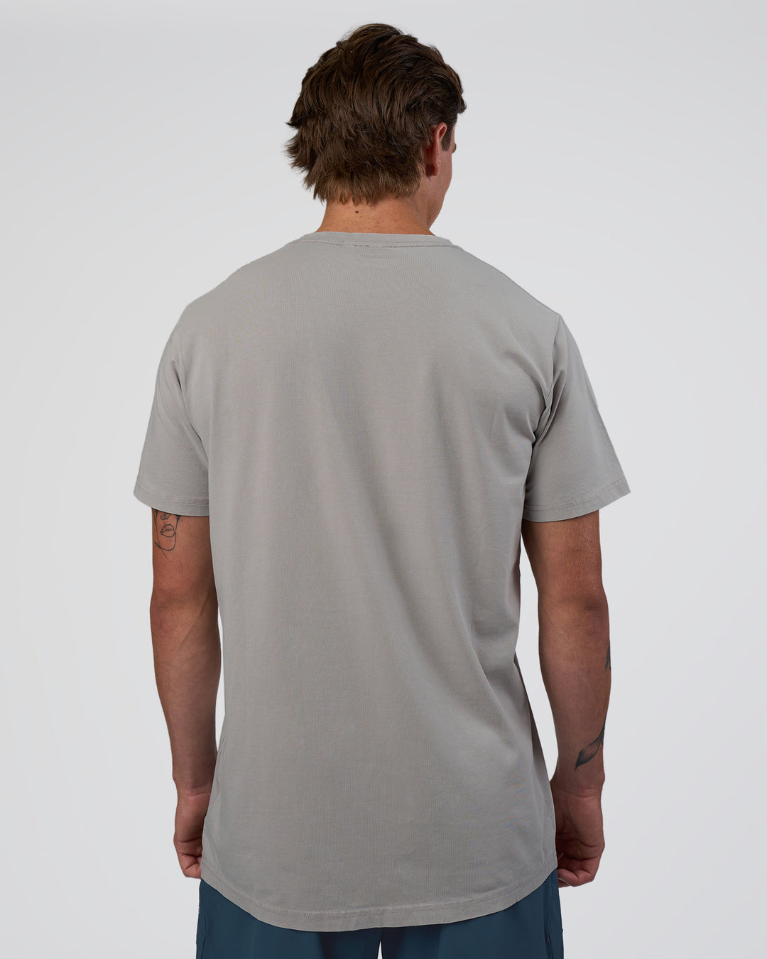 Man wearing Base FLXCotton Tee - Alloy Washed | Model:Konnor | Size:M