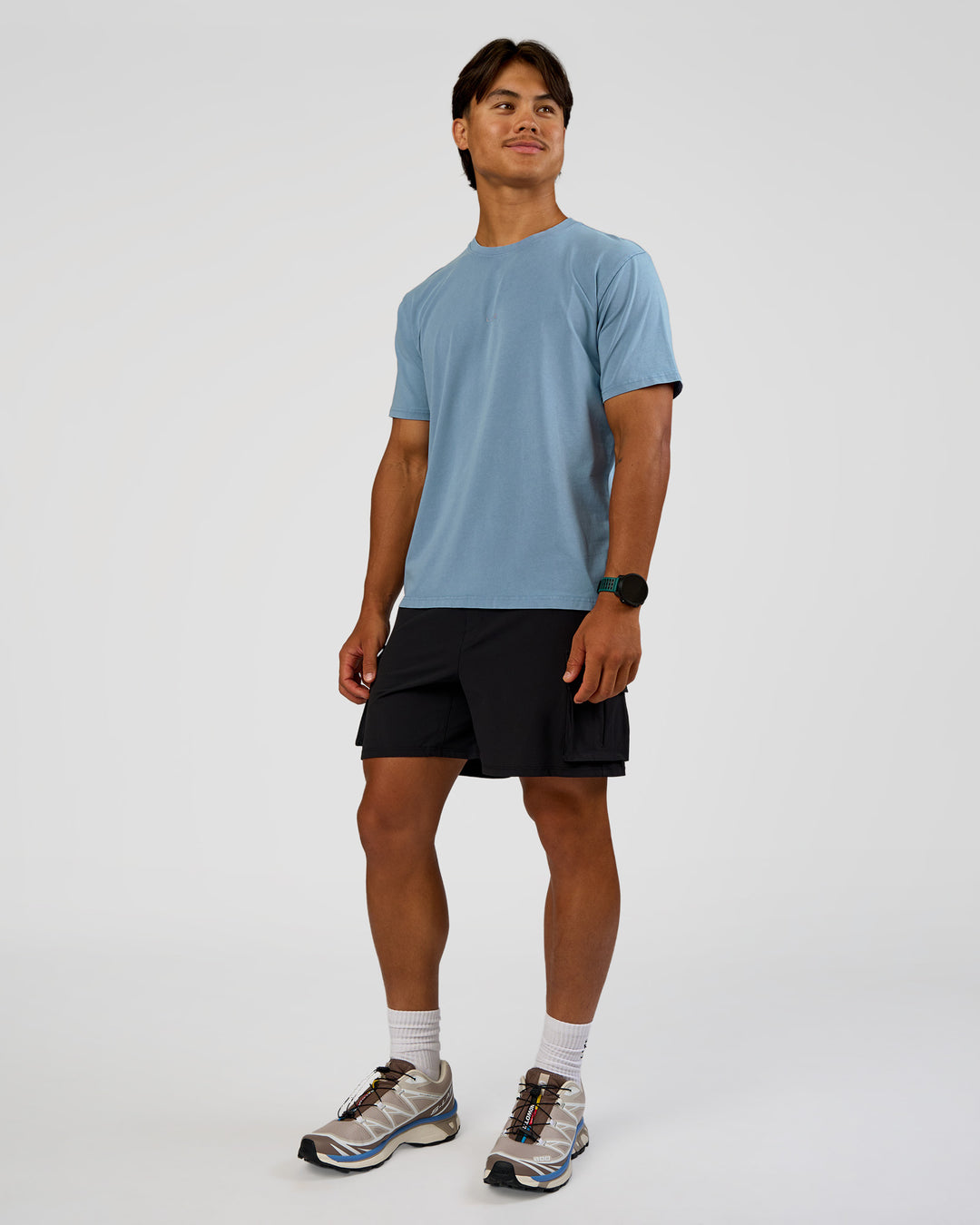 Man wearing Base FLXCotton Tee Regular Fit -8cm  - Elemental Blue Washed | Model:George | Size:M