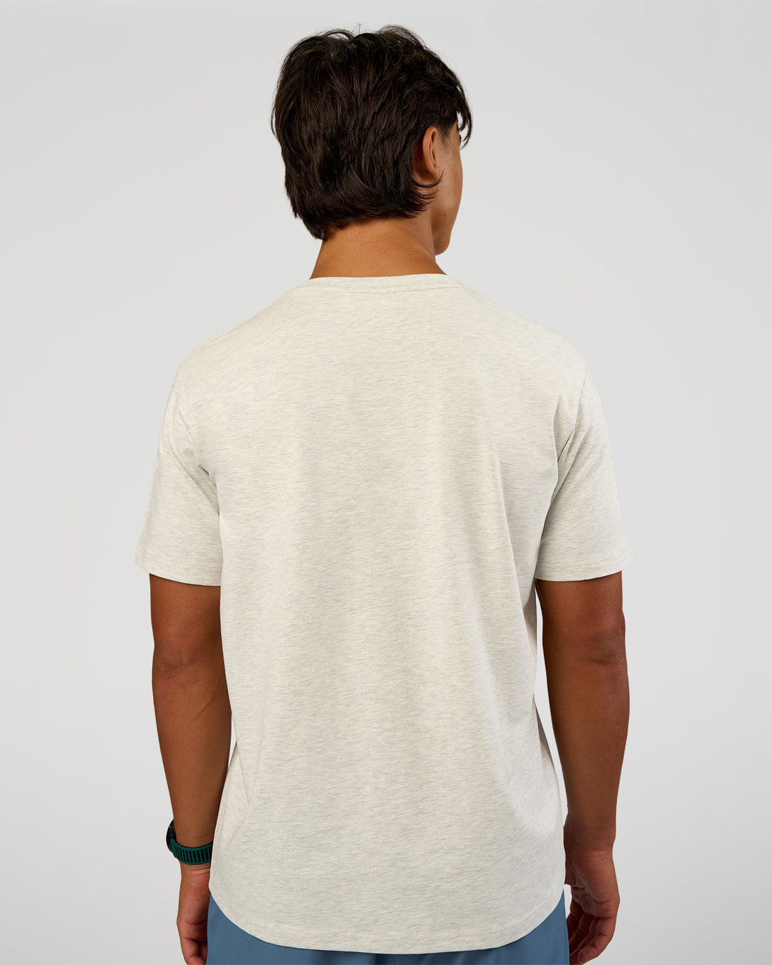 Man wearing Base Heavyweight FLXCotton Tee Regular Fit -8cm - Silver Marl | Model:George | Size:M