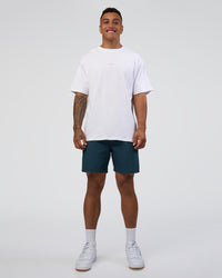 Man wearing Daily 7" Short - Night Sea | Model:Daarian | Size:M