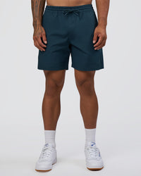 Man wearing Daily 7" Short - Night Sea | Model:Daarian | Size:M