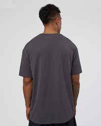 Man wearing Forever EffortlessTech Tee - Dark Storm | Model:Daarian | Size:M