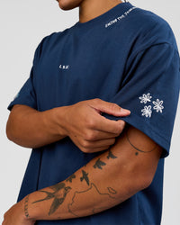 Man wearing GG Heavyweight Oversized Tee - Future Navy | Model:Malebo | Size:M