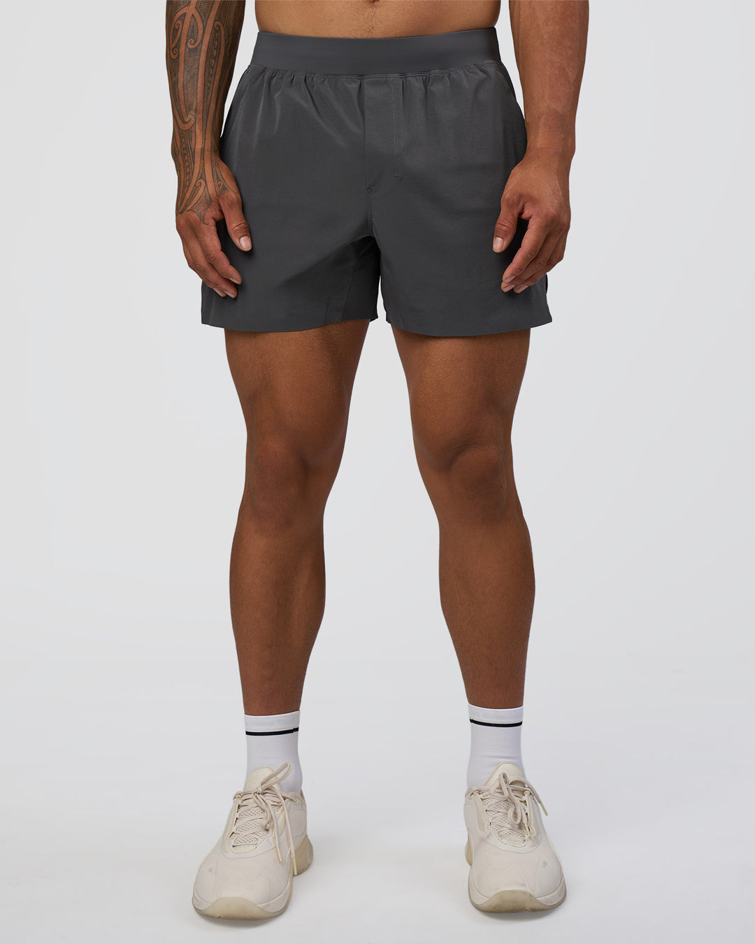 Man wearing Hybrid 5&quot; Short - Dark Storm | Model:Daarian | Size:M