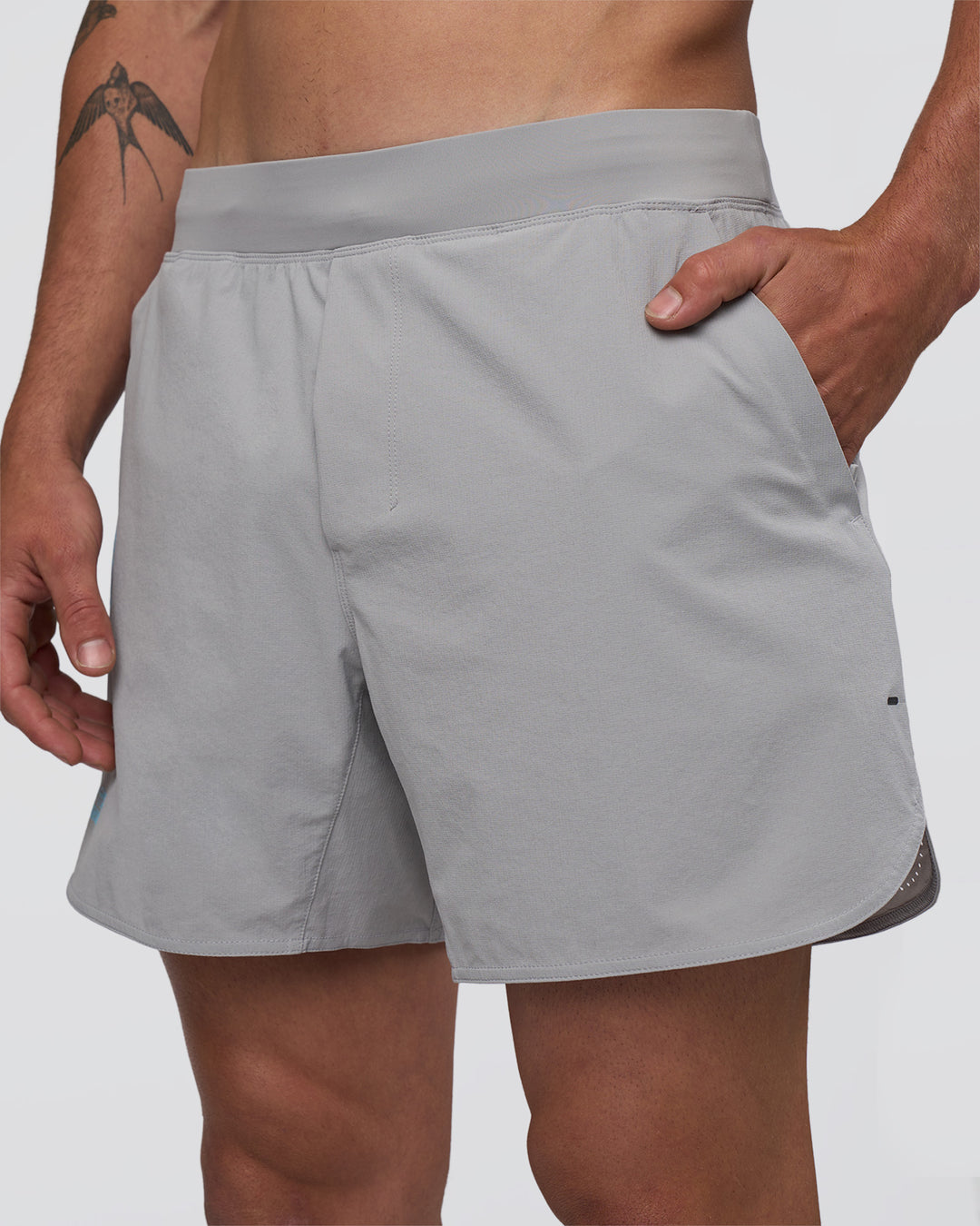 Man wearing Lift 6" Short - Alloy-Baltic Sea | Model:Konnor | Size:M