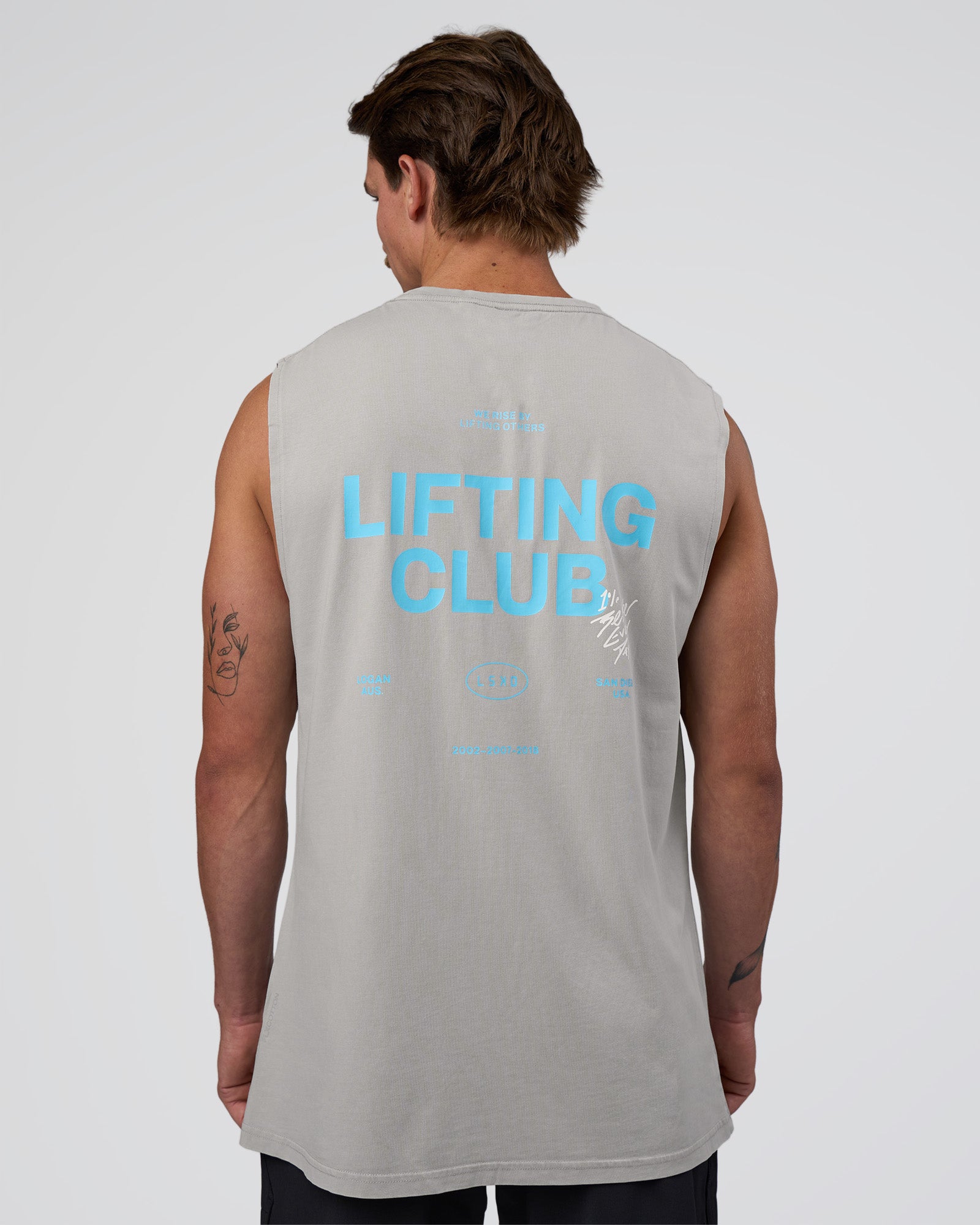 Man wearing Lifting Club FLXCotton Tank - Washed Alloy-Baltic Sea | Model:Konnor | Size:M