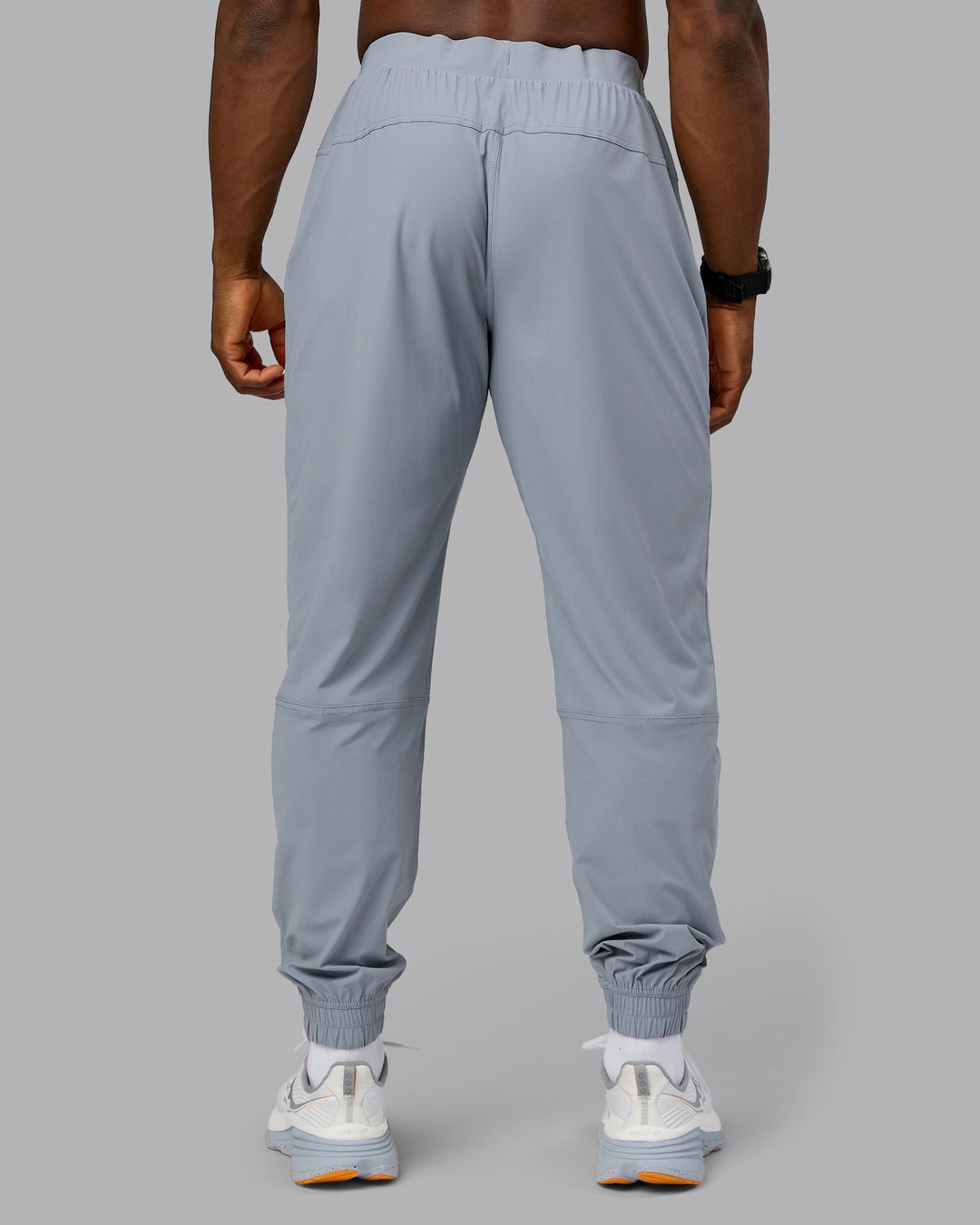 Man wearing Train-Lite FLXMAX Pant - Tradewinds | Model:Sam | Size:L