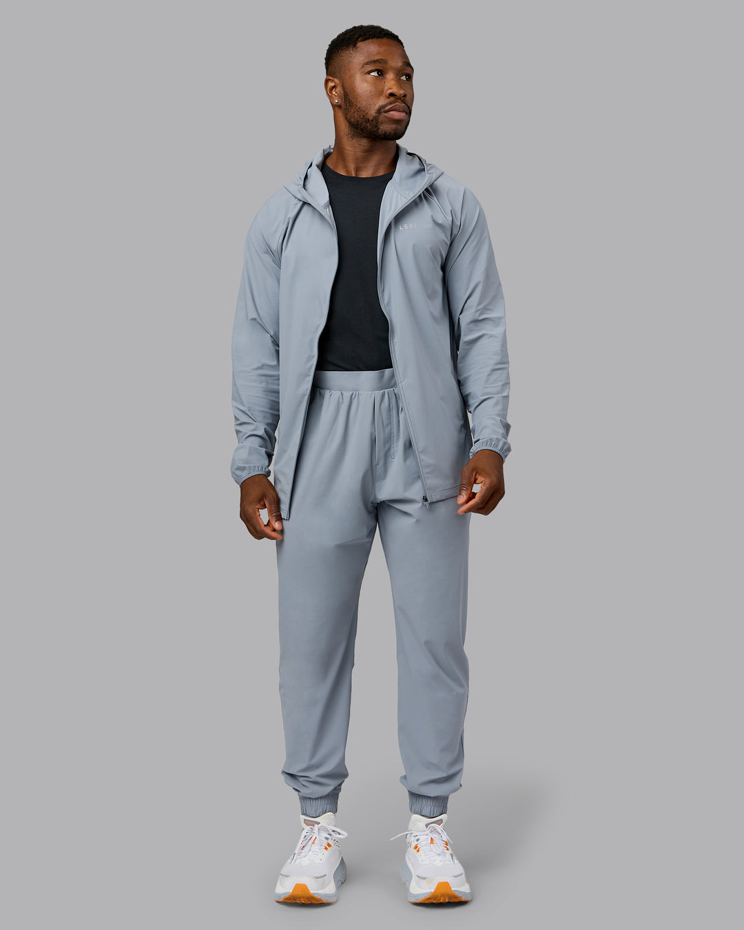 Man wearing Train-Lite FLXMAX Pant - Tradewinds | Model:Sam | Size:L