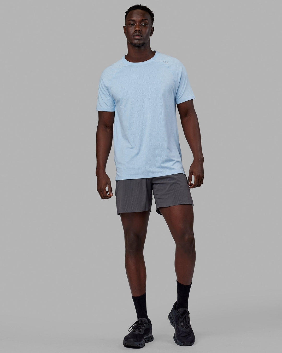 Man wearing Perform VapourFLX Tee - Windsurfer